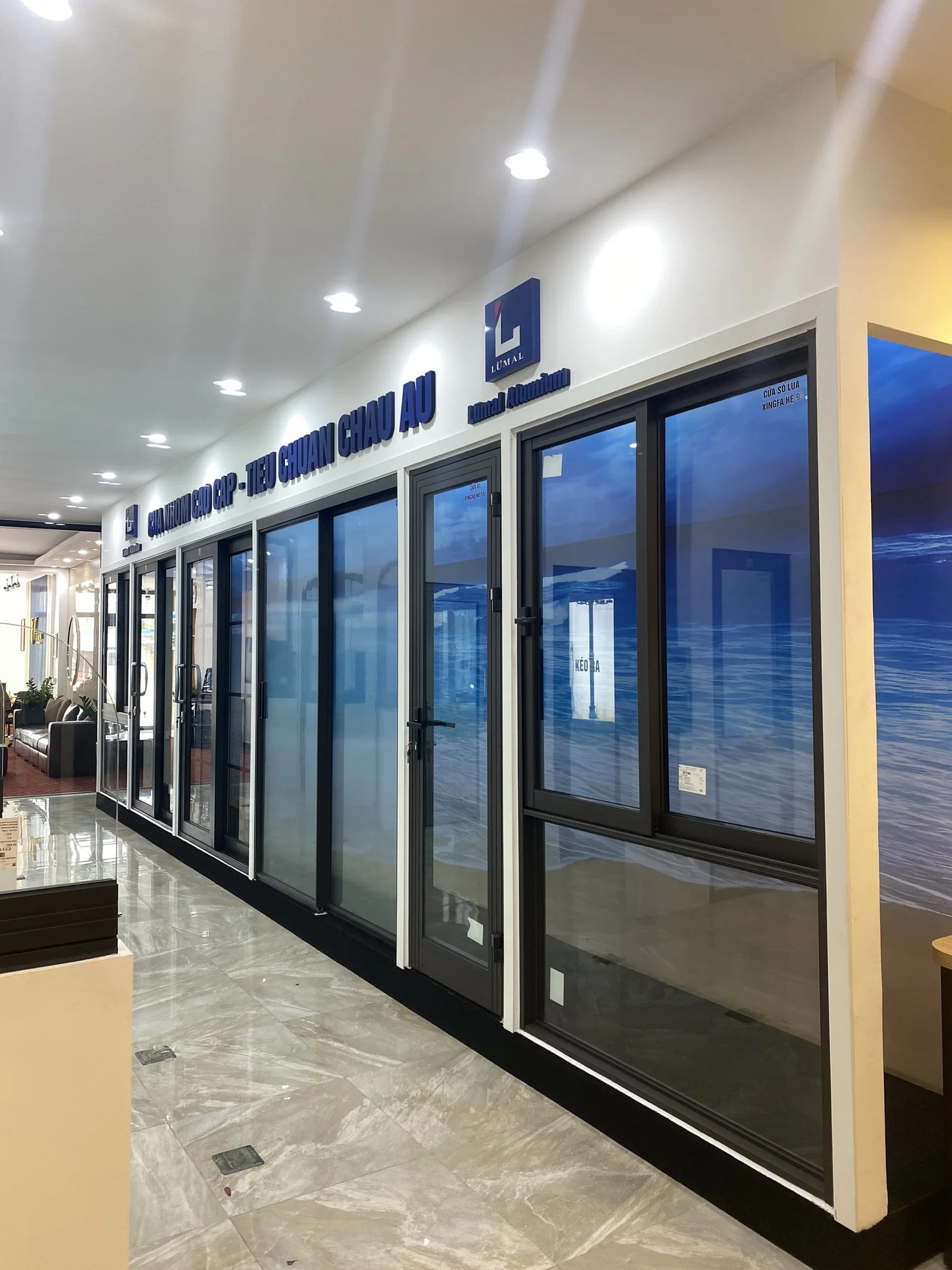 showroom-cua-nhom-Lumal-tai-vinh-phuc-1